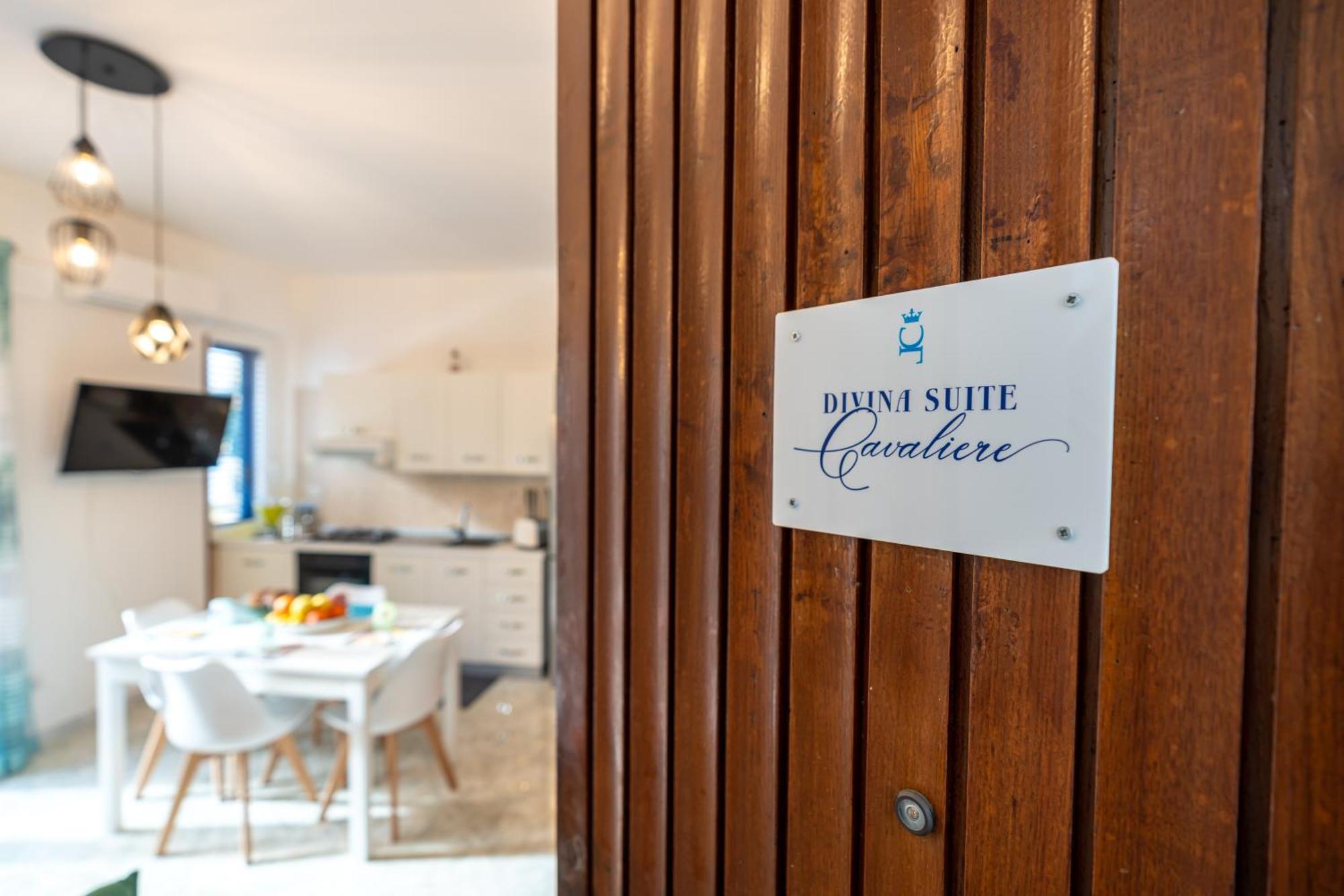 Divina Cavaliere Apartment